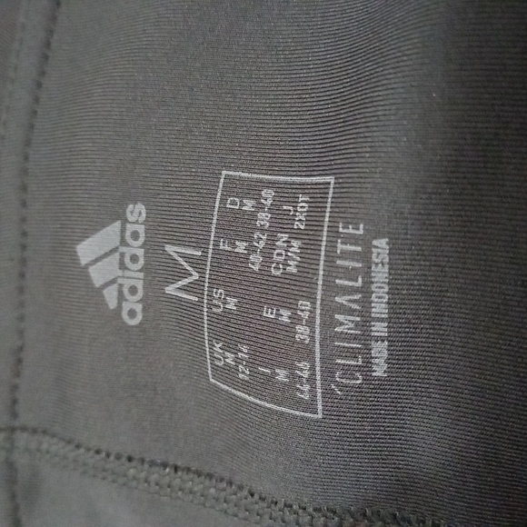 LIKE NEW Adidas Activewear - Picture 3 of 8